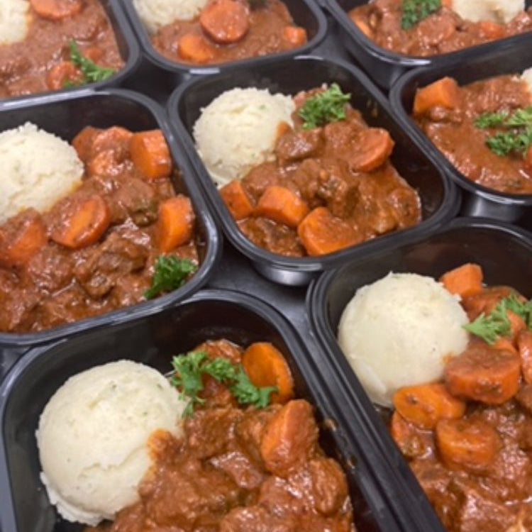 Boeuf aux carottes, patates pilées 375 gr