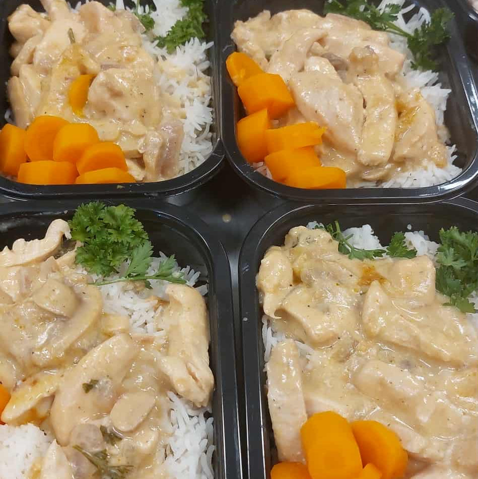 Émincé de poulet sur riz 375 gr